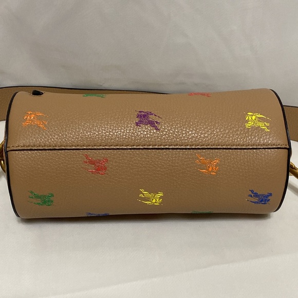 BURBERRY THE EKD LEATHER BARREL BAG IN NEUTRALS/MULTI - Picture 10 of 17